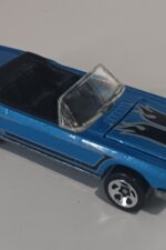 2006 87/223 Motown Metal 2/5 '65 Mustang