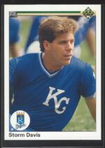 #712 Storm Davis 1990 Upper Deck
